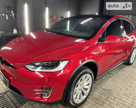 Красный Тесла Модель Х, объемом двигателя 0 л и пробегом 99 тыс. км за 30500 $, фото 22 на Automoto.ua