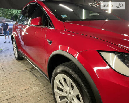 Красный Тесла Модель Х, объемом двигателя 0 л и пробегом 99 тыс. км за 30500 $, фото 25 на Automoto.ua