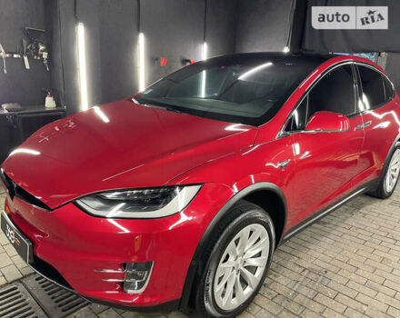 Красный Тесла Модель Х, объемом двигателя 0 л и пробегом 99 тыс. км за 30500 $, фото 23 на Automoto.ua