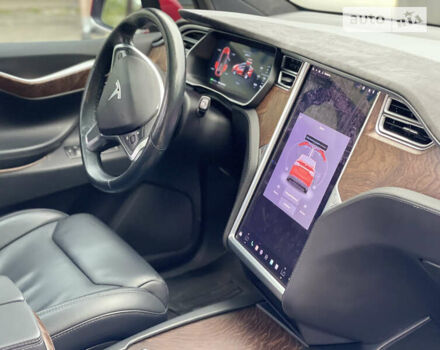 Красный Тесла Модель Х, объемом двигателя 0 л и пробегом 99 тыс. км за 30500 $, фото 67 на Automoto.ua