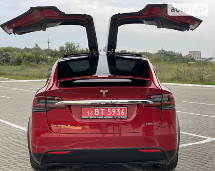 Красный Тесла Модель Х, объемом двигателя 0 л и пробегом 99 тыс. км за 30500 $, фото 61 на Automoto.ua