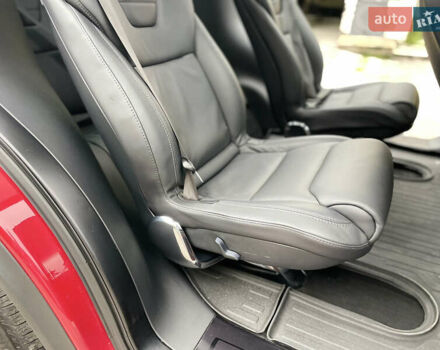 Красный Тесла Модель Х, объемом двигателя 0 л и пробегом 99 тыс. км за 30500 $, фото 65 на Automoto.ua