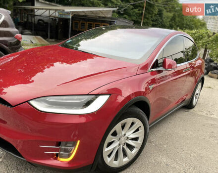 Красный Тесла Модель Х, объемом двигателя 0 л и пробегом 99 тыс. км за 30500 $, фото 50 на Automoto.ua