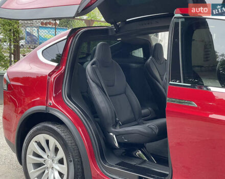 Красный Тесла Модель Х, объемом двигателя 0 л и пробегом 99 тыс. км за 30500 $, фото 41 на Automoto.ua