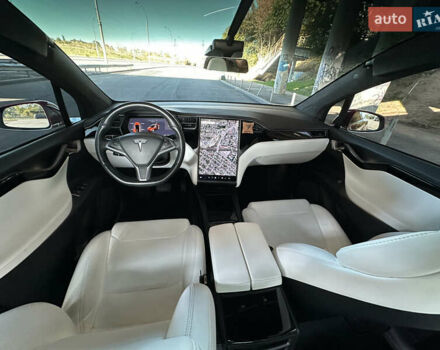 Красный Тесла Модель Х, объемом двигателя 0 л и пробегом 110 тыс. км за 27000 $, фото 28 на Automoto.ua