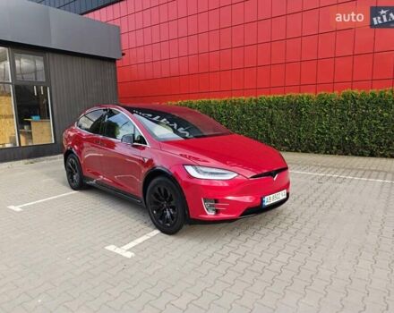 Красный Тесла Модель Х, объемом двигателя 0 л и пробегом 81 тыс. км за 26800 $, фото 1 на Automoto.ua