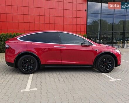 Красный Тесла Модель Х, объемом двигателя 0 л и пробегом 81 тыс. км за 26800 $, фото 3 на Automoto.ua
