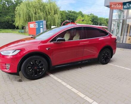 Красный Тесла Модель Х, объемом двигателя 0 л и пробегом 81 тыс. км за 26800 $, фото 9 на Automoto.ua