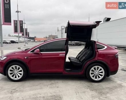 Красный Тесла Модель Х, объемом двигателя 0 л и пробегом 89 тыс. км за 32900 $, фото 4 на Automoto.ua