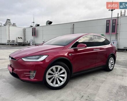 Красный Тесла Модель Х, объемом двигателя 0 л и пробегом 89 тыс. км за 32900 $, фото 2 на Automoto.ua