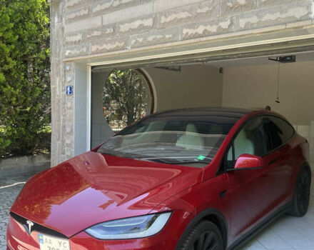 Красный Тесла Модель Х, объемом двигателя 0 л и пробегом 65 тыс. км за 49900 $, фото 3 на Automoto.ua