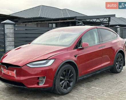 Красный Тесла Модель Х, объемом двигателя 0 л и пробегом 129 тыс. км за 15200 $, фото 1 на Automoto.ua