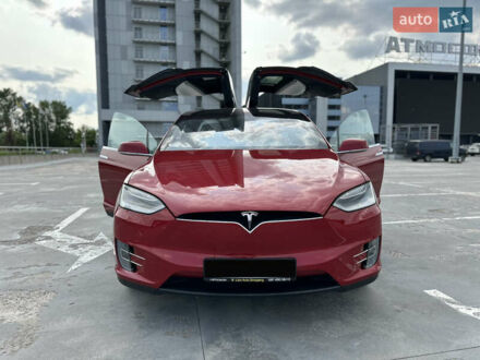 Тесла Модель Х 2017 в Киеве на Automoto.ua Красный Тесла Модель Х, объемом двигателя 0 л и пробегом 120 тыс. км за 29700 $, фото 1 на Automoto.ua