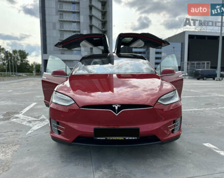 Красный Тесла Модель Х, объемом двигателя 0 л и пробегом 120 тыс. км за 29700 $, фото 1 на Automoto.ua