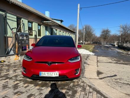 Красный Тесла Модель Х, объемом двигателя 0 л и пробегом 99 тыс. км за 28000 $, фото 1 на Automoto.ua