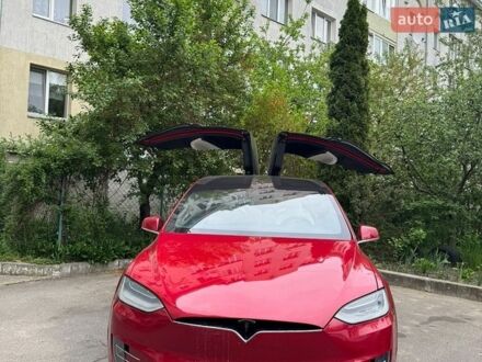 Красный Тесла Модель Х, объемом двигателя 0 л и пробегом 195 тыс. км за 21500 $, фото 1 на Automoto.ua