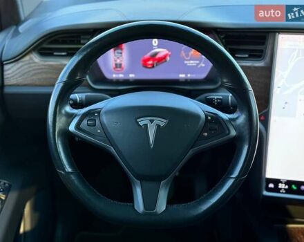 Тесла Модель Х, объемом двигателя 0 л и пробегом 135 тыс. км за 27900 $, фото 25 на Automoto.ua