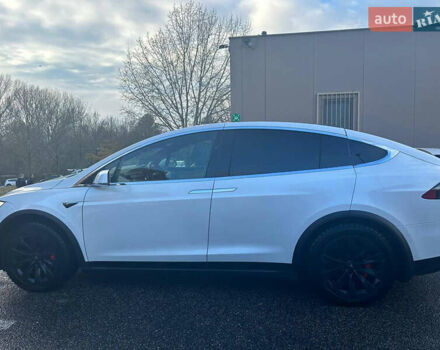 Тесла Модель Х, объемом двигателя 0 л и пробегом 49 тыс. км за 65000 $, фото 1 на Automoto.ua