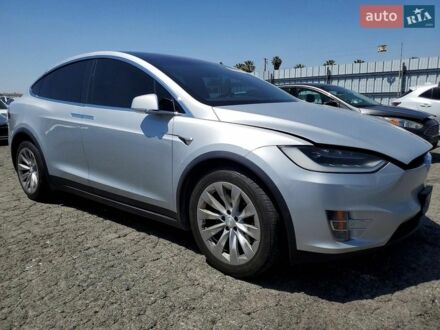 Тесла Модель Х, объемом двигателя 0 л и пробегом 62 тыс. км за 7900 $, фото 1 на Automoto.ua