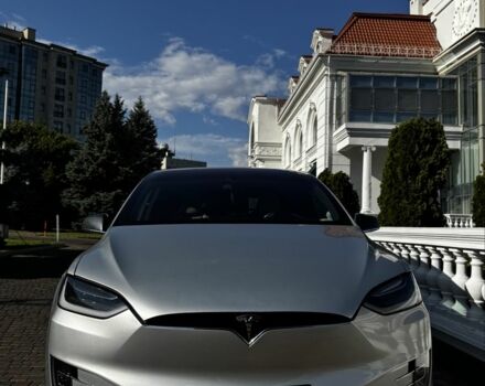 Серый Тесла Модель Х, объемом двигателя 0 л и пробегом 228 тыс. км за 18000 $, фото 5 на Automoto.ua