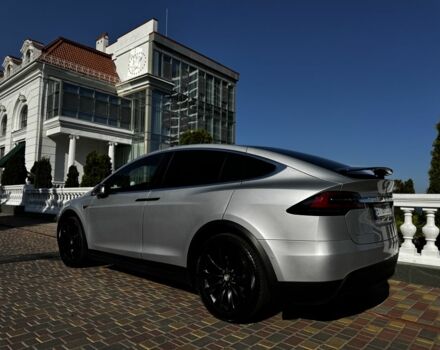 Серый Тесла Модель Х, объемом двигателя 0 л и пробегом 228 тыс. км за 18000 $, фото 2 на Automoto.ua