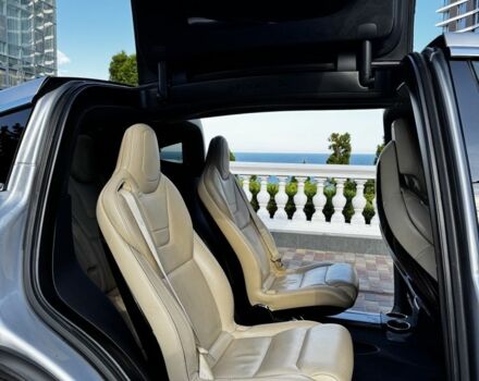 Серый Тесла Модель Х, объемом двигателя 0 л и пробегом 228 тыс. км за 18000 $, фото 20 на Automoto.ua