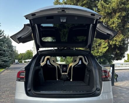 Серый Тесла Модель Х, объемом двигателя 0 л и пробегом 228 тыс. км за 18000 $, фото 13 на Automoto.ua