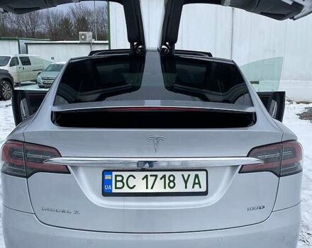 Сірий Тесла Модель Х, об'ємом двигуна 0 л та пробігом 70 тис. км за 59000 $, фото 7 на Automoto.ua