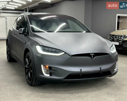 Серый Тесла Модель Х, объемом двигателя 0 л и пробегом 229 тыс. км за 24500 $, фото 11 на Automoto.ua