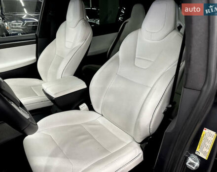 Серый Тесла Модель Х, объемом двигателя 0 л и пробегом 229 тыс. км за 24500 $, фото 17 на Automoto.ua