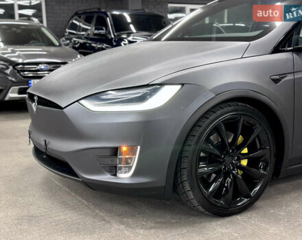 Серый Тесла Модель Х, объемом двигателя 0 л и пробегом 229 тыс. км за 24500 $, фото 3 на Automoto.ua