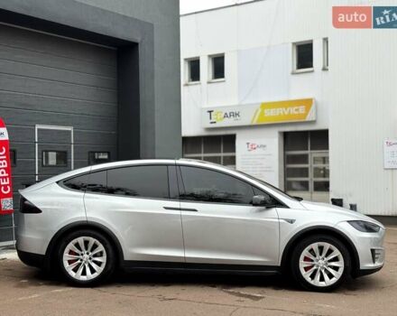 Серый Тесла Модель Х, объемом двигателя 0 л и пробегом 111 тыс. км за 20500 $, фото 10 на Automoto.ua