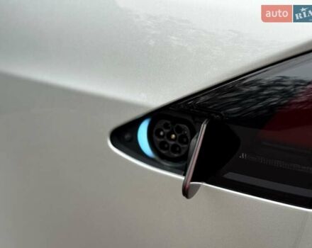 Серый Тесла Модель Х, объемом двигателя 0 л и пробегом 111 тыс. км за 20500 $, фото 26 на Automoto.ua