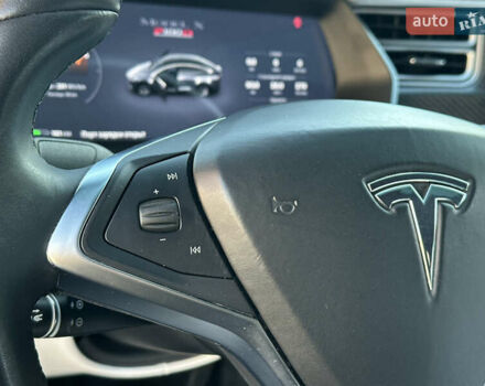 Серый Тесла Модель Х, объемом двигателя 0 л и пробегом 75 тыс. км за 25500 $, фото 70 на Automoto.ua