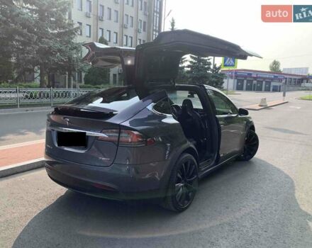 Серый Тесла Модель Х, объемом двигателя 0 л и пробегом 136 тыс. км за 28900 $, фото 19 на Automoto.ua