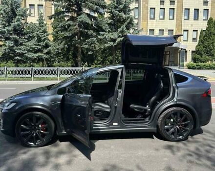 Серый Тесла Модель Х, объемом двигателя 0 л и пробегом 136 тыс. км за 28900 $, фото 26 на Automoto.ua