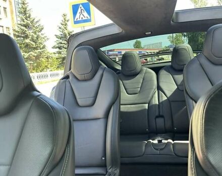 Серый Тесла Модель Х, объемом двигателя 0 л и пробегом 136 тыс. км за 28900 $, фото 39 на Automoto.ua