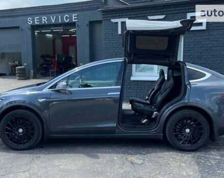 Сірий Тесла Модель Х, об'ємом двигуна 0 л та пробігом 177 тис. км за 29990 $, фото 4 на Automoto.ua