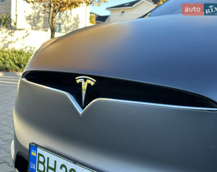 Серый Тесла Модель Х, объемом двигателя 0 л и пробегом 75 тыс. км за 25500 $, фото 20 на Automoto.ua