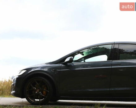 Тесла Модель Х 2016 в Ивано-Франковске на Automoto.ua Серый Тесла Модель Х, объемом двигателя 0 л и пробегом 120 тыс. км за 25000 $, фото 5 на Automoto.ua