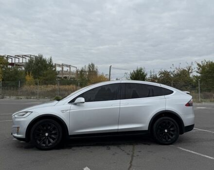 Серый Тесла Модель Х, объемом двигателя 0 л и пробегом 199 тыс. км за 19999 $, фото 18 на Automoto.ua