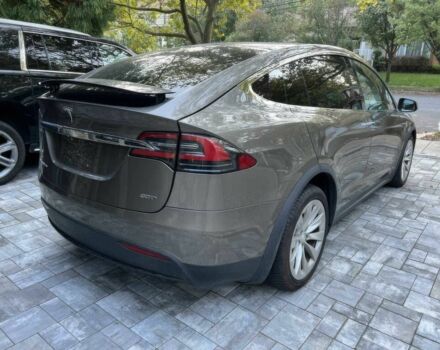 Серый Тесла Модель Х, объемом двигателя 0 л и пробегом 79 тыс. км за 18000 $, фото 5 на Automoto.ua