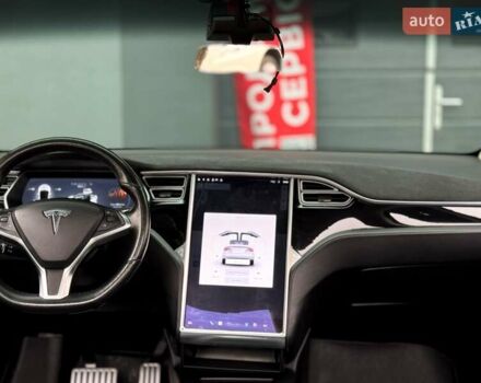 Серый Тесла Модель Х, объемом двигателя 0 л и пробегом 111 тыс. км за 20500 $, фото 18 на Automoto.ua