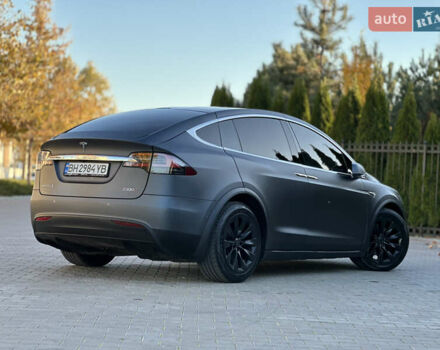 Серый Тесла Модель Х, объемом двигателя 0 л и пробегом 75 тыс. км за 25500 $, фото 14 на Automoto.ua