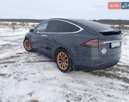 Сірий Тесла Модель Х, об'ємом двигуна 0 л та пробігом 217 тис. км за 25500 $, фото 6 на Automoto.ua