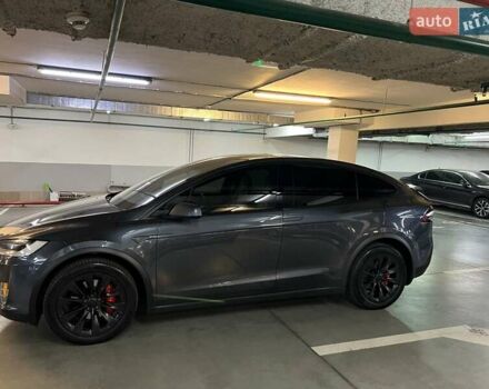 Серый Тесла Модель Х, объемом двигателя 0 л и пробегом 111 тыс. км за 22300 $, фото 2 на Automoto.ua