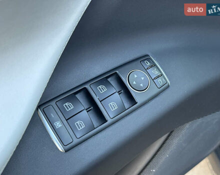 Серый Тесла Модель Х, объемом двигателя 0 л и пробегом 75 тыс. км за 25500 $, фото 66 на Automoto.ua