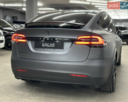 Серый Тесла Модель Х, объемом двигателя 0 л и пробегом 229 тыс. км за 24500 $, фото 7 на Automoto.ua