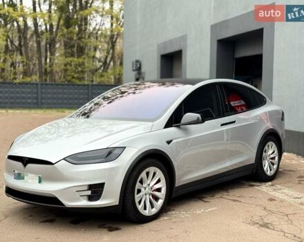 Серый Тесла Модель Х, объемом двигателя 0 л и пробегом 111 тыс. км за 20500 $, фото 3 на Automoto.ua