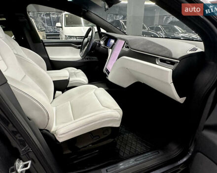 Серый Тесла Модель Х, объемом двигателя 0 л и пробегом 229 тыс. км за 24500 $, фото 25 на Automoto.ua